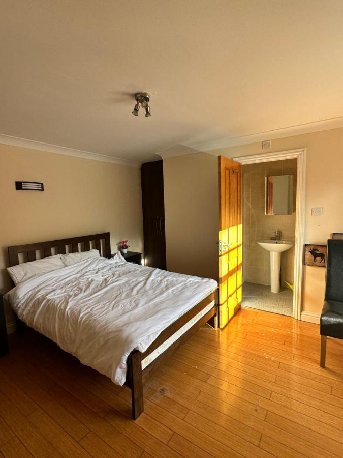 Sultania Motel And Catering Hedgerley Buitenkant foto